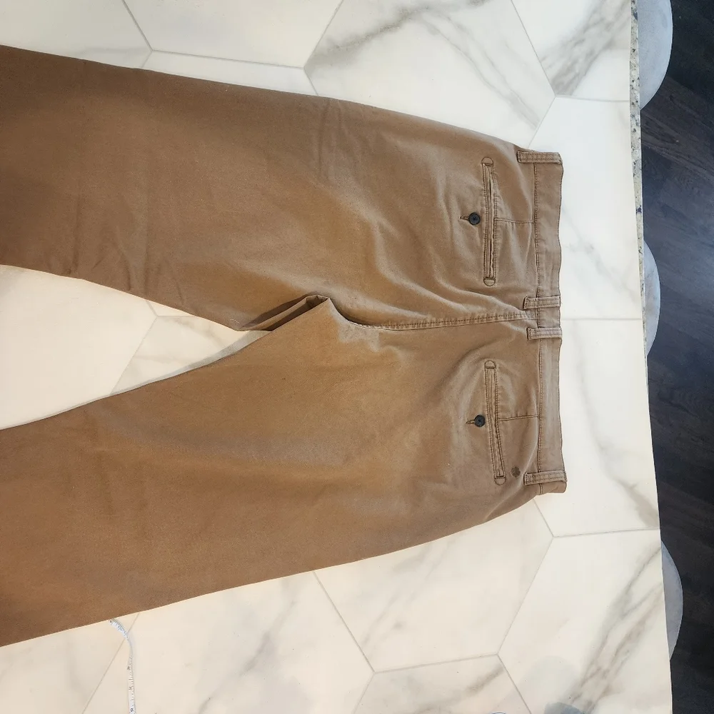 LUCKY BRAND, MENS NEW WITH TAGS,size 36- 121 slim Chino khaki tan pants,coolmax - Picture 12 of 16
